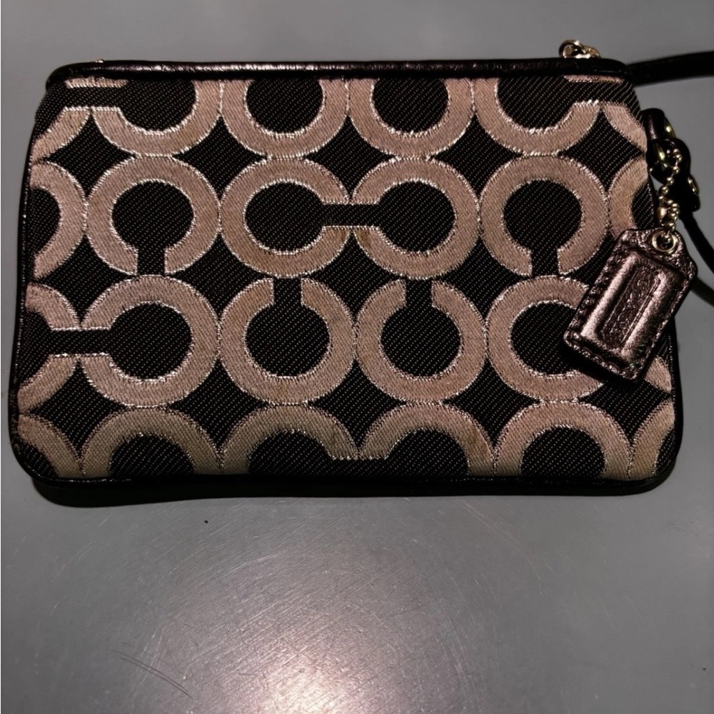 Coach Madison Op Art Pleated Signature Black Gray Metallic Small Wristlet - Picture 4 of 8